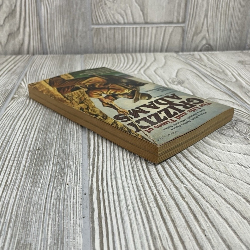 The Life and Times of Grizzly Adams Paperback 1977 Charles E Sellier Jr Vintage - Picture 6 of 9
